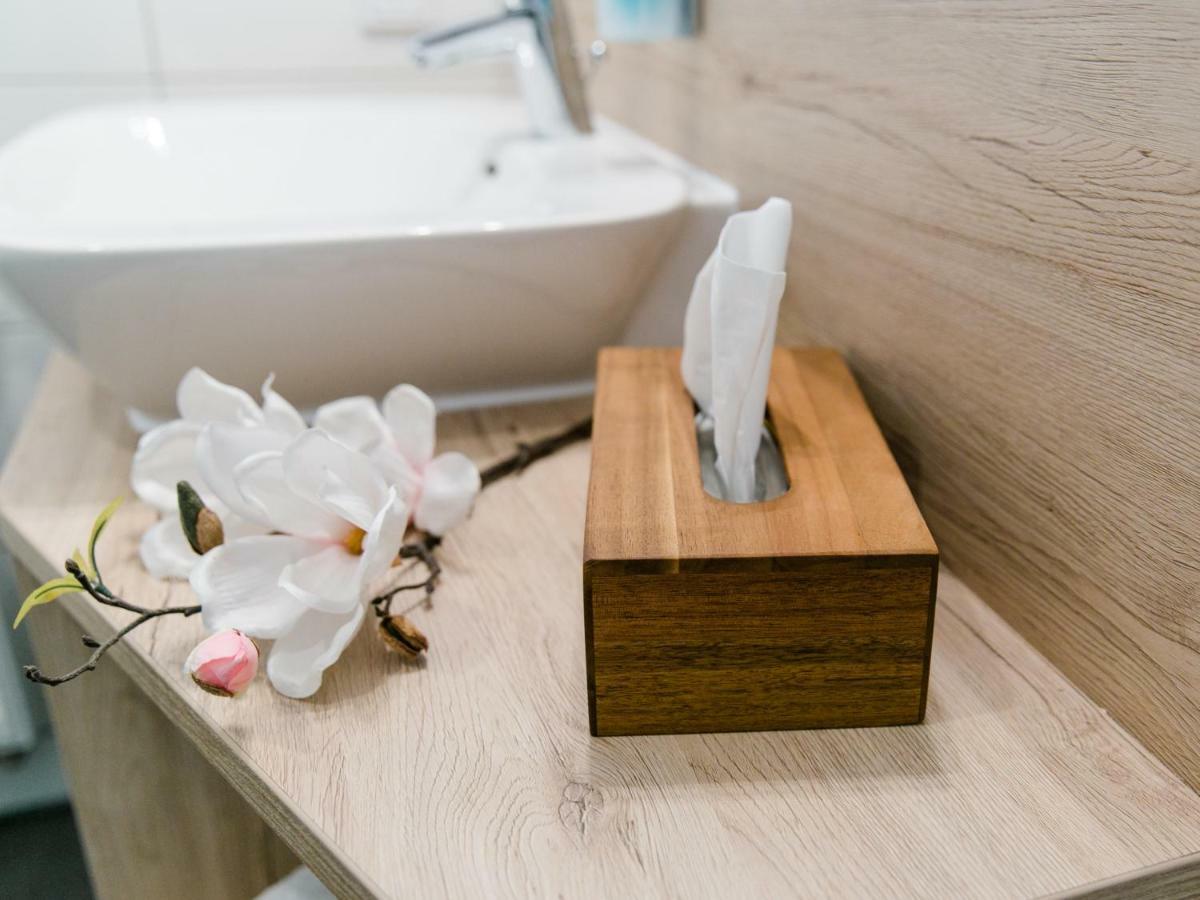 Hotel Kitz Ehemals Schlemmerhuette Langweid エクステリア 写真